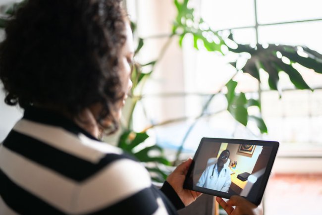 Brown vaginal discharge why you can have it before and after menstruation