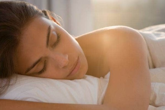 7 benefits of sleeping naked that will make you take off your clothes every night