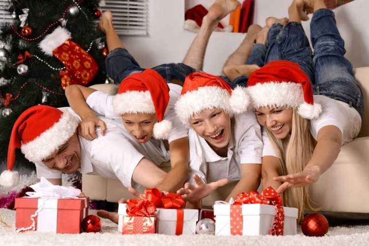 Family Fun: Active Christmas Activities for All Ages