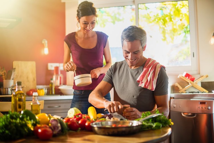 Interested in Trying Veganism? An Actual Manual for Beginning (Without Going Crazy or Forgetting Your Favorite Foods)