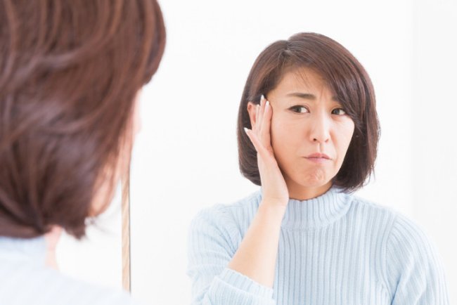 Does Diet Really Matter When It Comes to Adult Acne? Here’s What the Latest Science (and Common Sense) Says