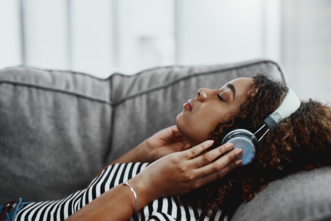 How Loud Is Too Loud and How Long Is Too Long for Healthy Headphone Use?