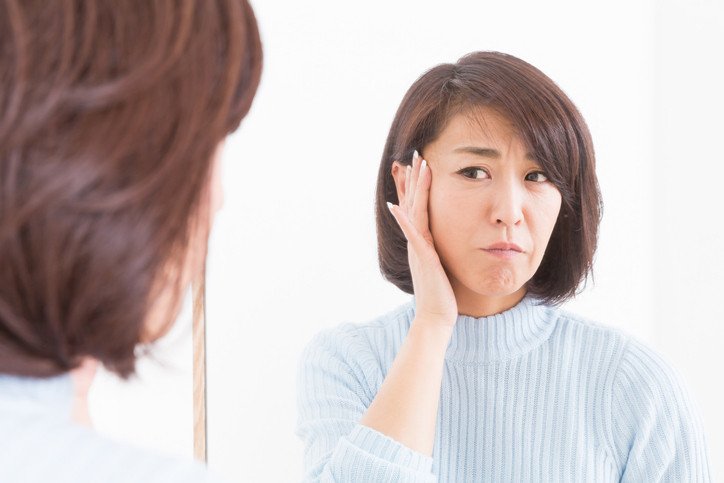 Does Diet Really Matter When It Comes to Adult Acne? Here’s What the Latest Science (and Common Sense) Says