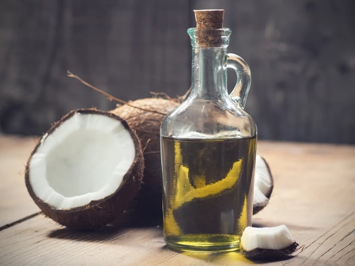 Olive Oil vs. Coconut Oil: Which Deserves the Kitchen Throne?