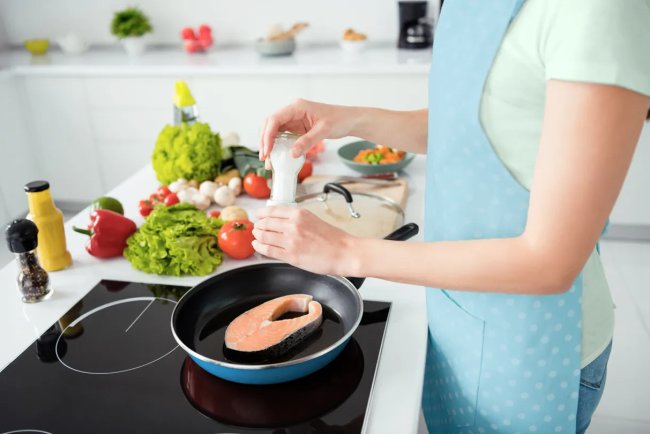 Eating Well to Quiet Anxiety: Real-Life Ways Food Can Help You Feel Steadier